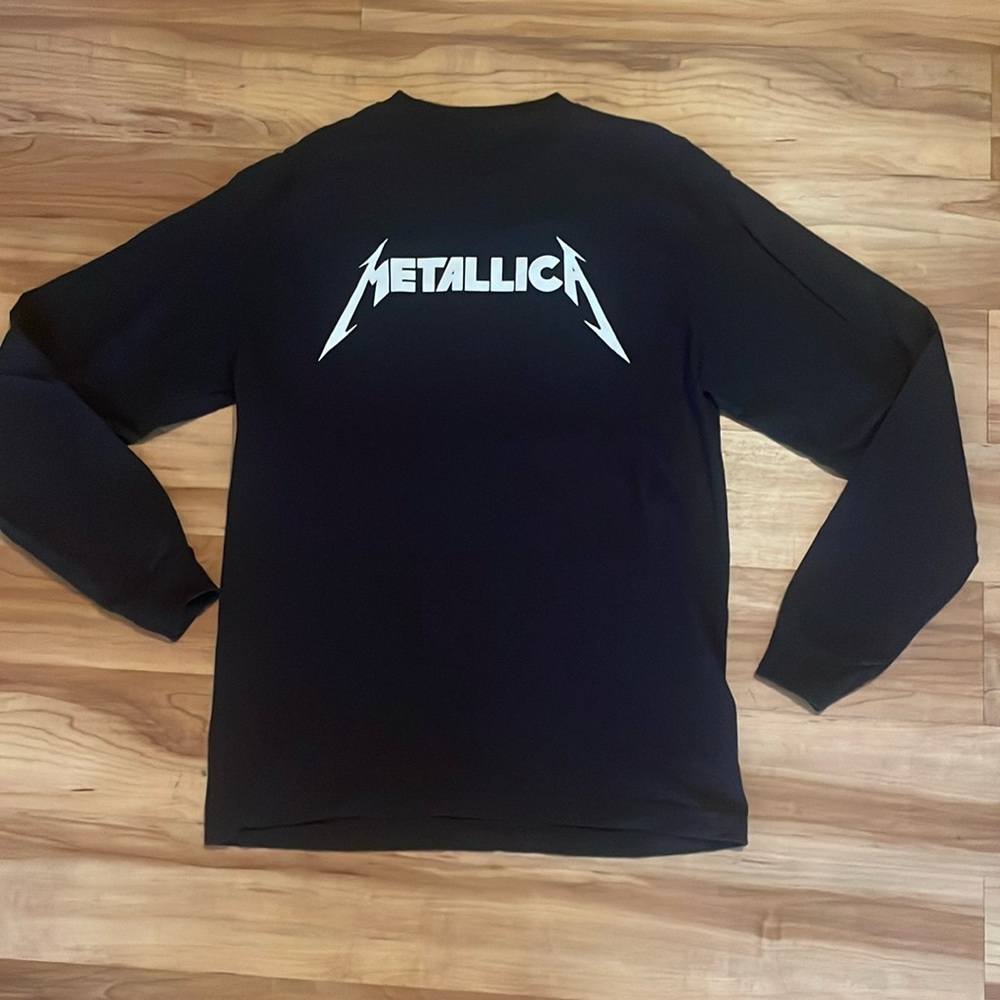 Men’s long sleeve black metallica T-shirt small
